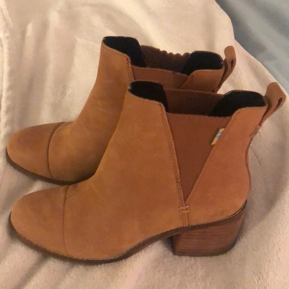 Toms Booties Size 6.5